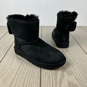 UGG Arielle Sherpa Fleece Bow Booties US7/EUR38 Black $170 Snow Boots